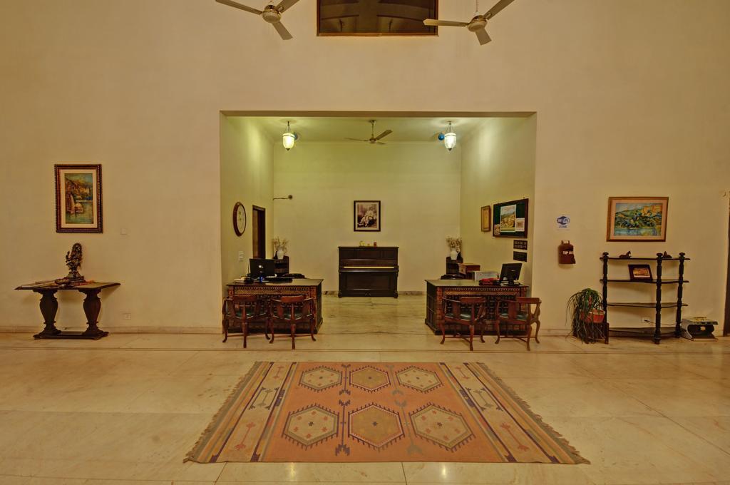 The Hadoti Palace, Būndi Buitenkant foto